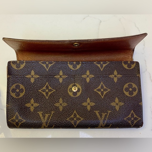 Louis Vuitton Sarah Wallet Corner wear and rubbing - Picture 2 of 11
